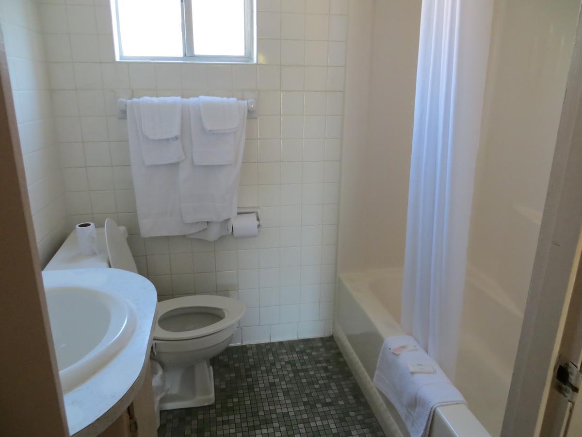 غادسدن Redwood Inn المظهر الخارجي الصورة