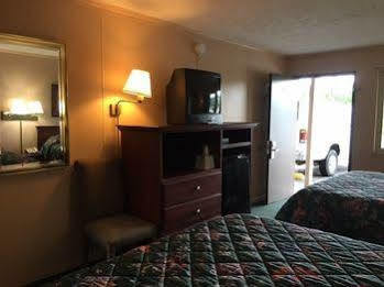 غادسدن Redwood Inn المظهر الخارجي الصورة