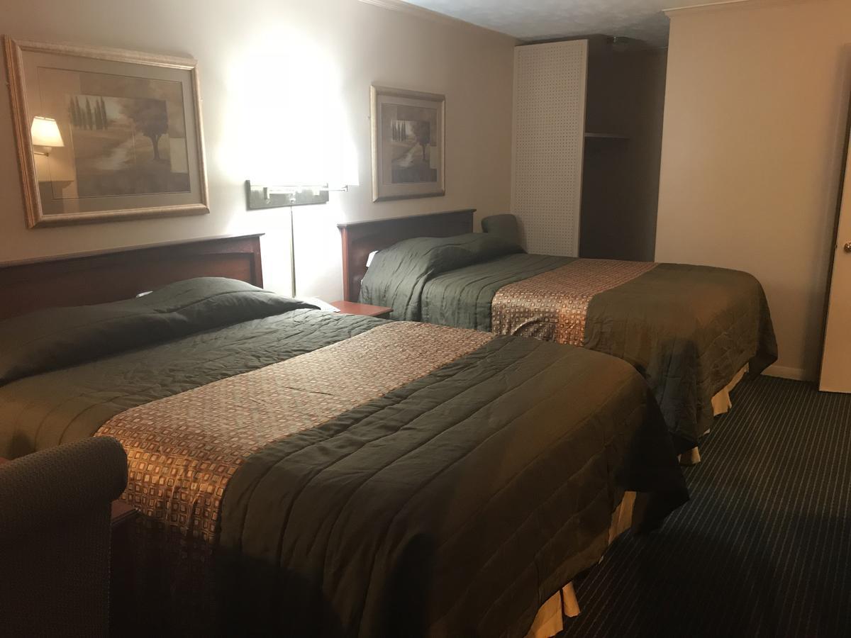 غادسدن Redwood Inn المظهر الخارجي الصورة