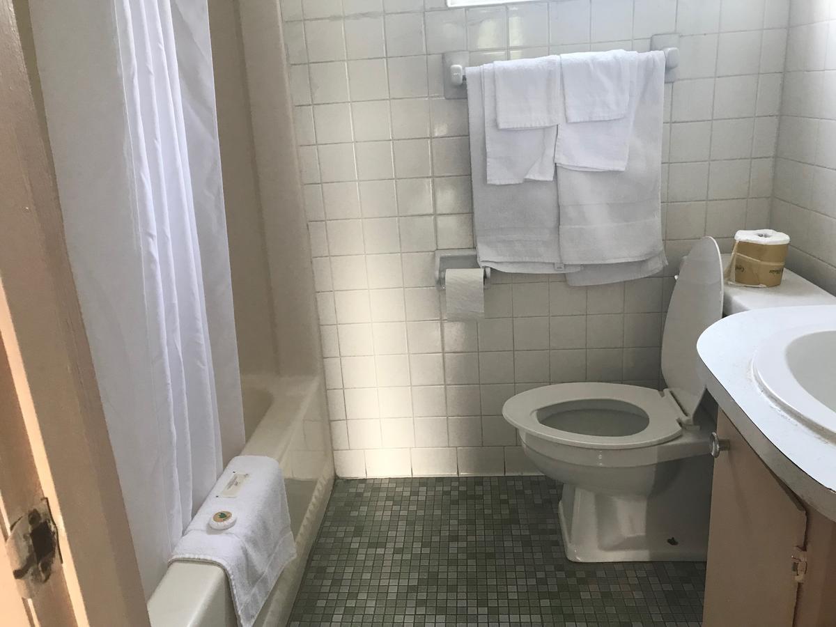 غادسدن Redwood Inn المظهر الخارجي الصورة